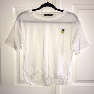 NWOT White Pineapple Embroidery T-shirt